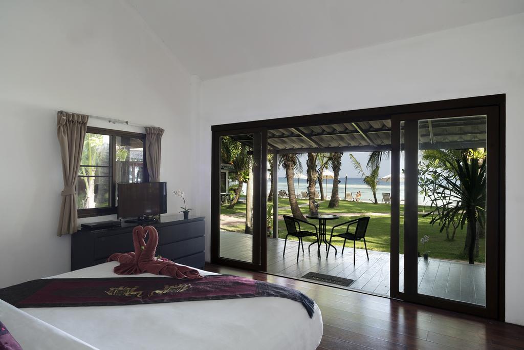 Mali Resort Pattaya Beach Koh Lipe Exterior photo